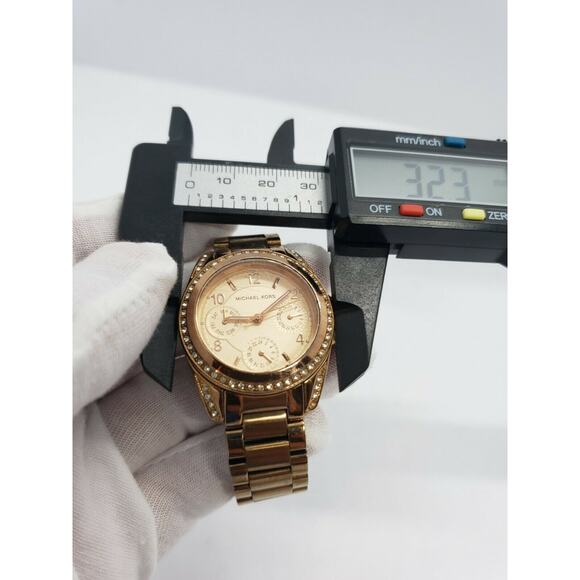 Michael Kors MK-5612 Rose Gold Watch - Picture 5 of 8